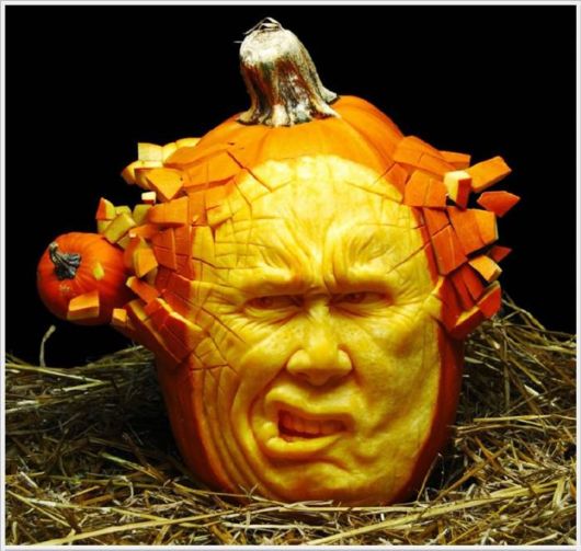 Awesome Sculptures Made From Pumpkins | Funzug.com