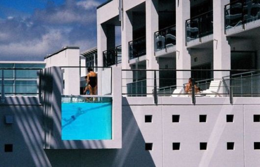 Fantastic Hanging Outdoor Pools