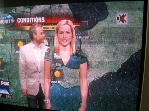 This Is Why Meteorologists Shouldn't Wear Green