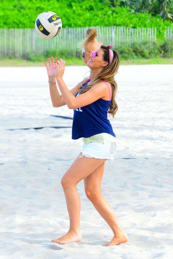Jessica Wright Playing Volleyball On Beach