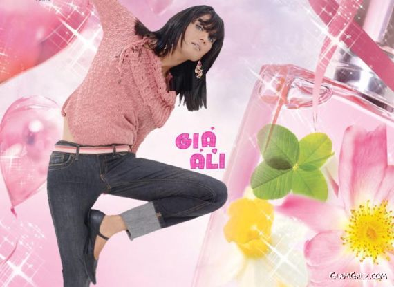 Click to Enlarge - Pakistani Fashion Models hotw