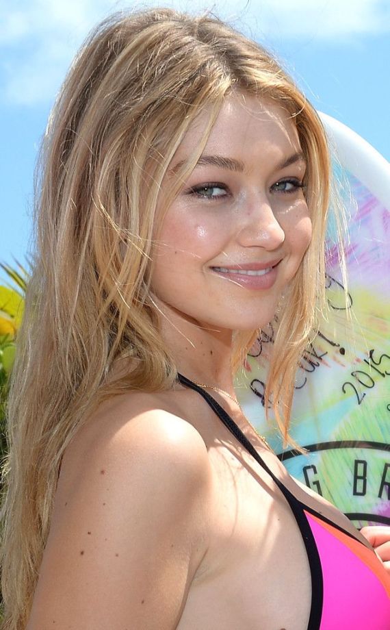Awesome Gigi Hadid Photo Gallery