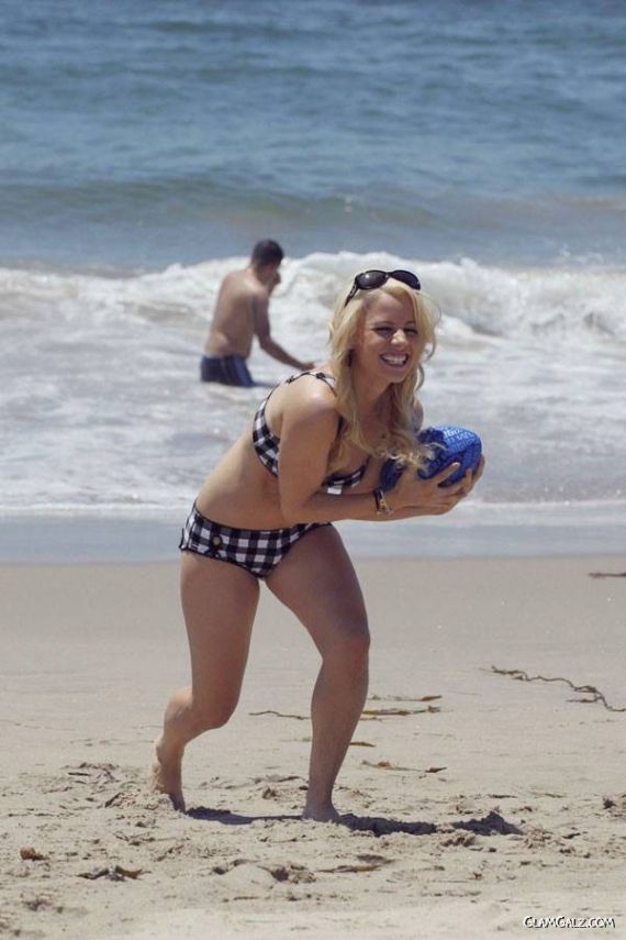 Model Jaimie Hilfiger On The Beach