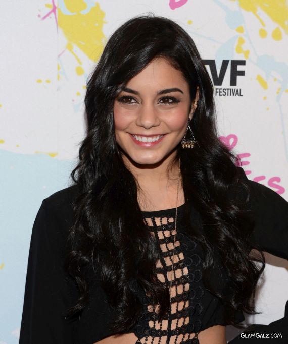 Vanessa Hudgens At The Carrie Diaries Premiere