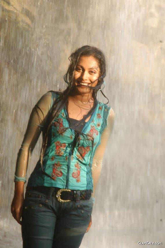 Kollywood Beauty Meenakshi