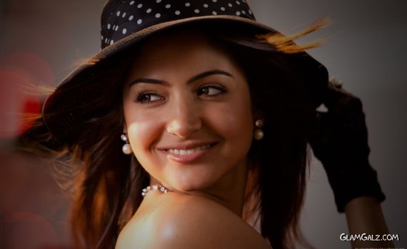 Click to Enlarge - Beautiful Anushka Sharma Wallpapers