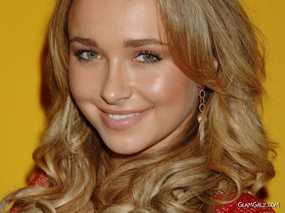 Click to Enlarge - Beautiful Hayden Panettiere Wallpapers