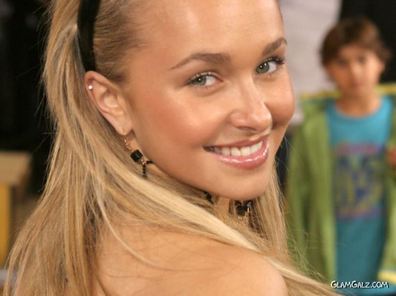 Click to Enlarge - Beautiful Hayden Panettiere Wallpapers