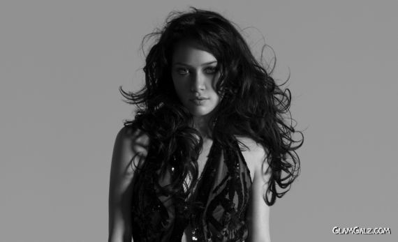 Click to Enlarge - Hilary Duff Wallpapers