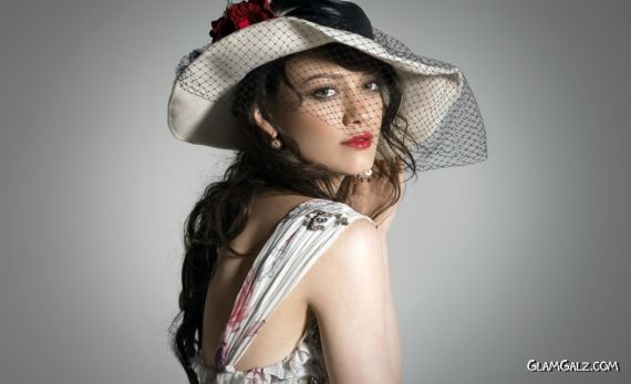 Click to Enlarge - Hilary Duff Wallpapers