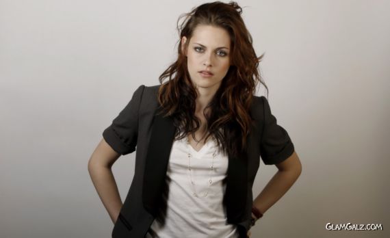 Click to Enlarge - Lovely Kristen Stewart Wallpapers