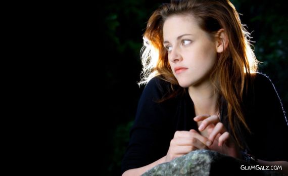 Click to Enlarge - Lovely Kristen Stewart Wallpapers