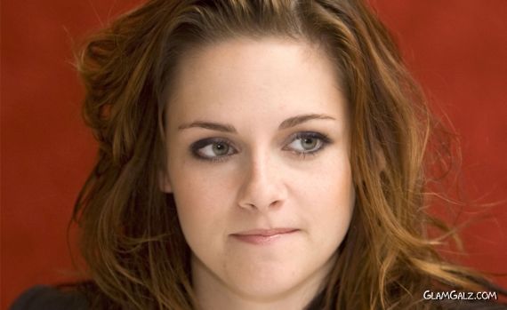 Click to Enlarge - Lovely Kristen Stewart Wallpapers