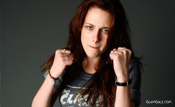 Click to Enlarge - Lovely Kristen Stewart Wallpapers