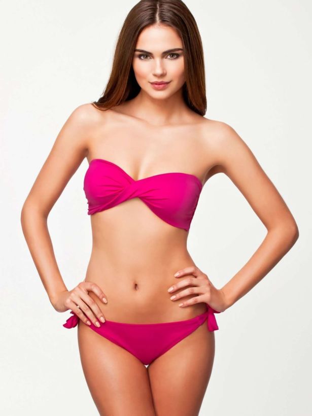  Gorgeous Xenia Deli Shoots For Nelly 2014